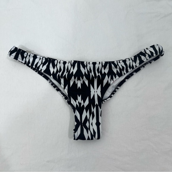 Victoria’s Secret The Classic Itsy Bikini Bottom Geometric Print Ruched Sz S - Picture 1 of 8